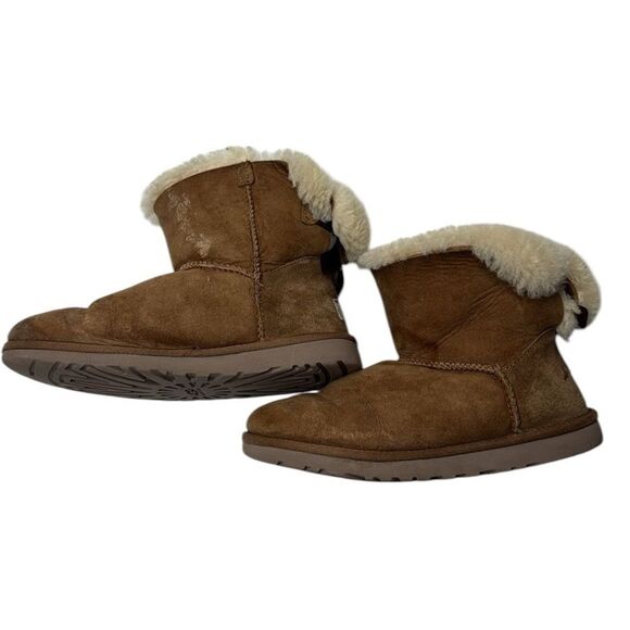 UGG Mini Bailey Bow ll Boots In Chestnut. Size 6. - Picture 2 of 11